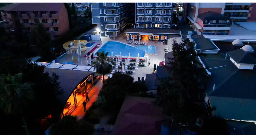 CLOVER MAGİC PARK BEACH